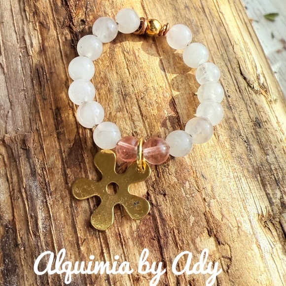 Alquimia Gold and White Beaded Ring - Picture 1 of 2